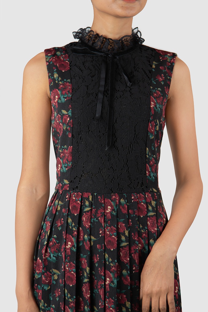 XL313076 Pleated Floral Dress Lady