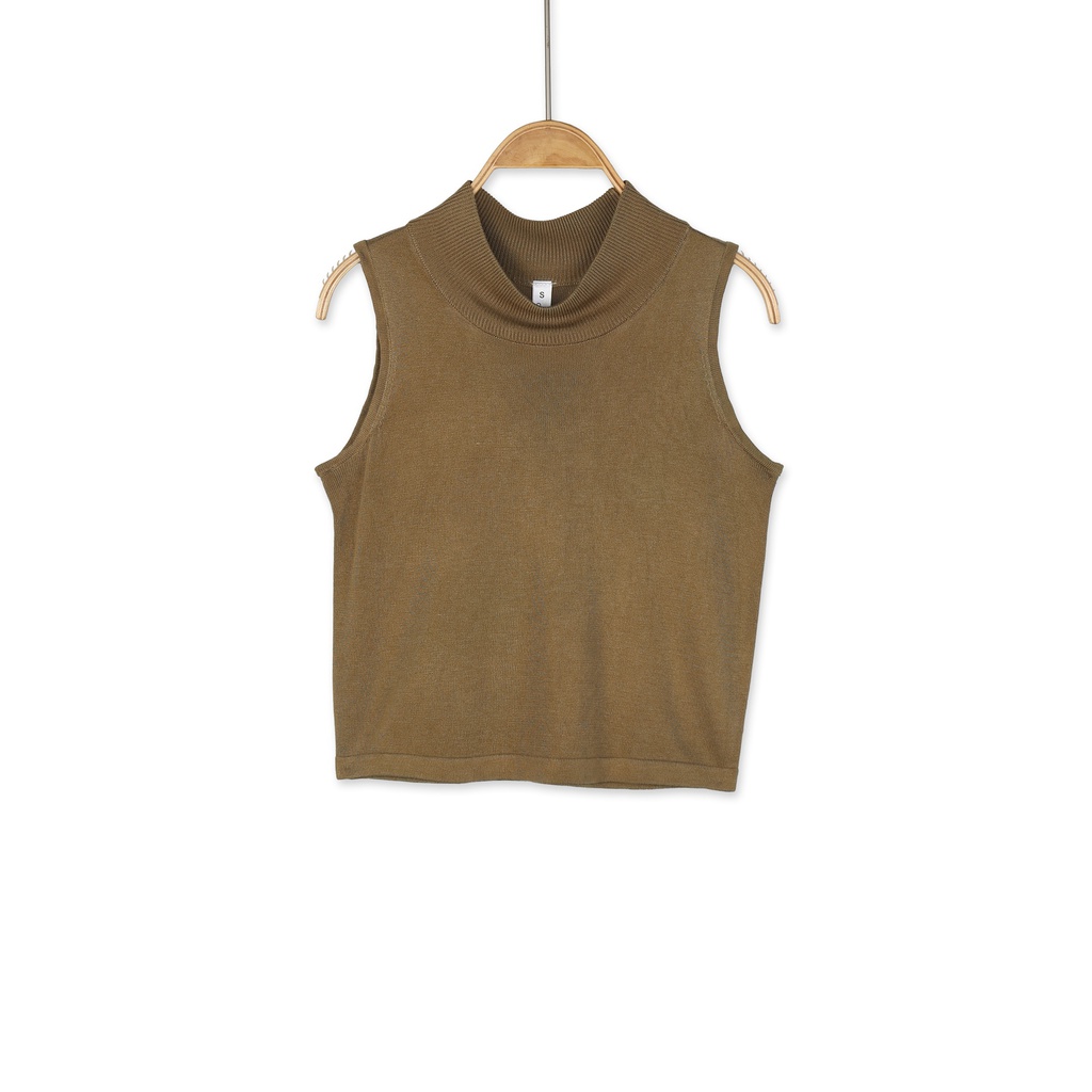 XH313575 Knit Top Lady