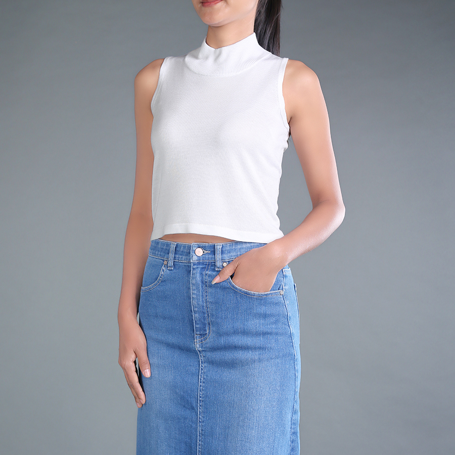 XH313575 Knit Top Lady